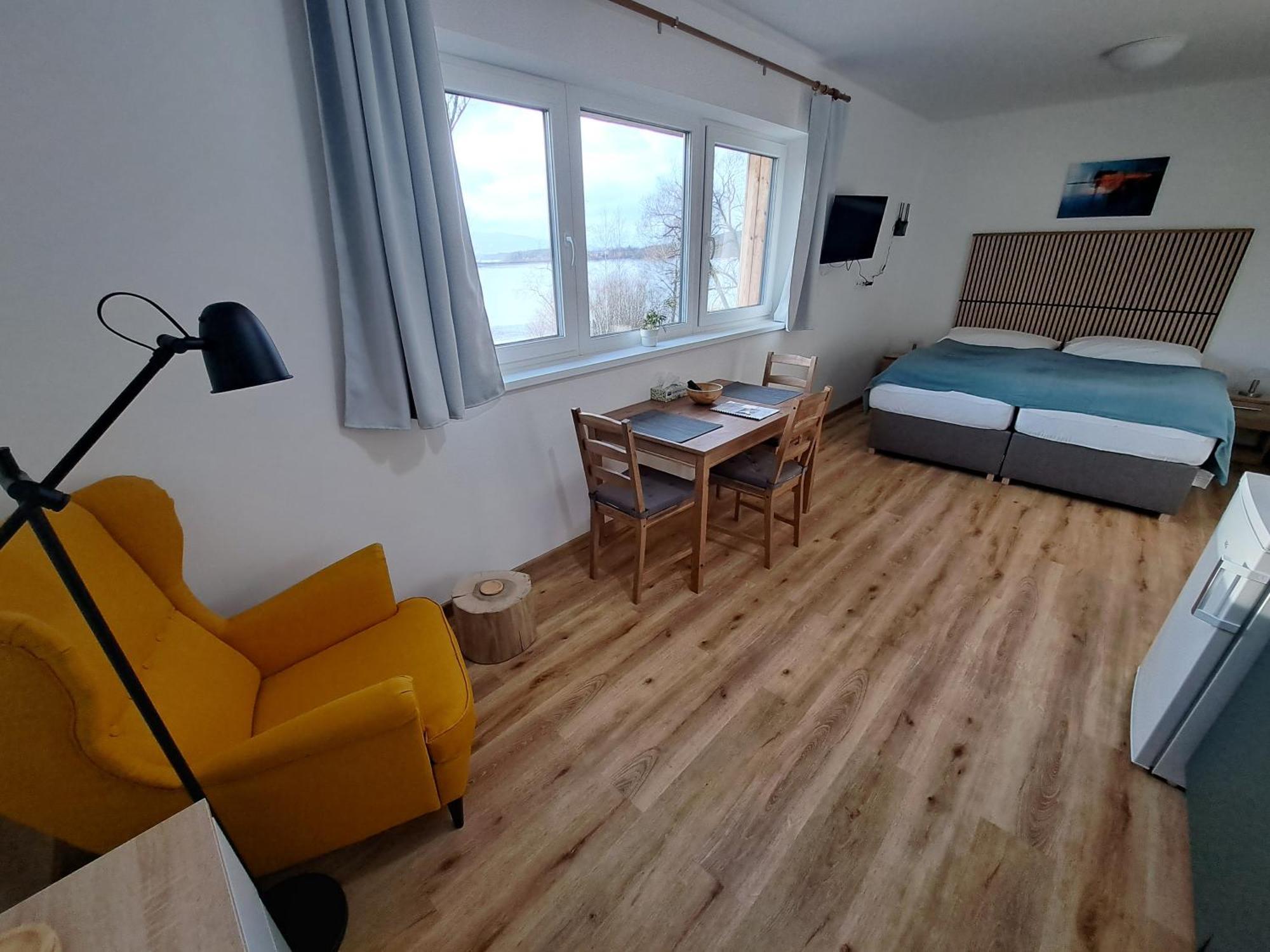 Apartmany - Male Lipno Černá v Pošumaví Exteriör bild