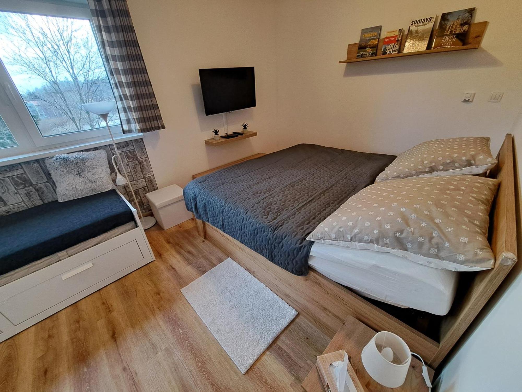 Apartmany - Male Lipno Černá v Pošumaví Rum bild