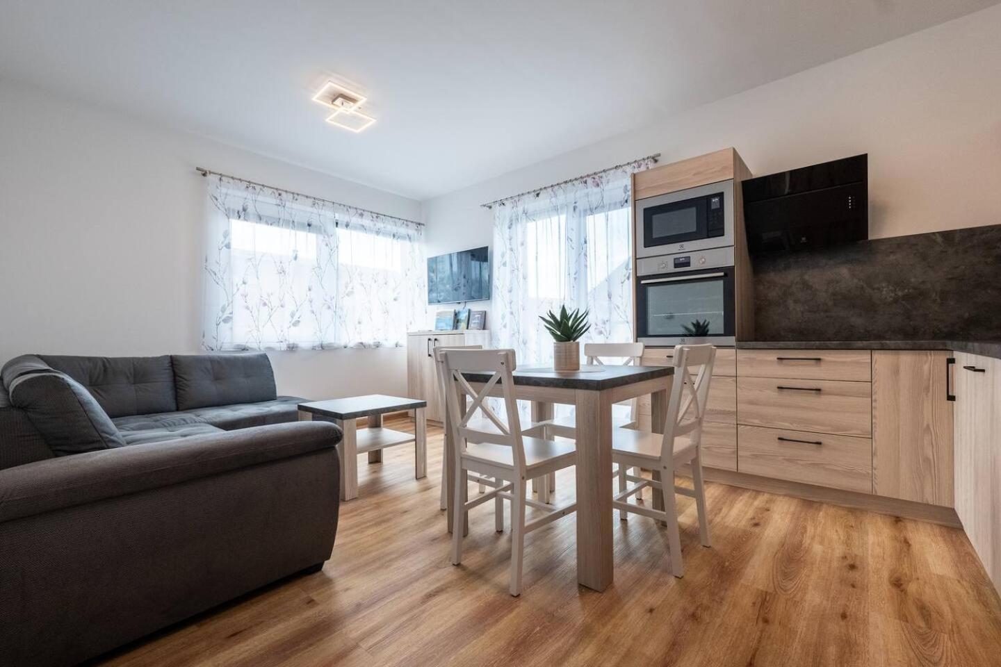 Apartmany - Male Lipno Černá v Pošumaví Exteriör bild